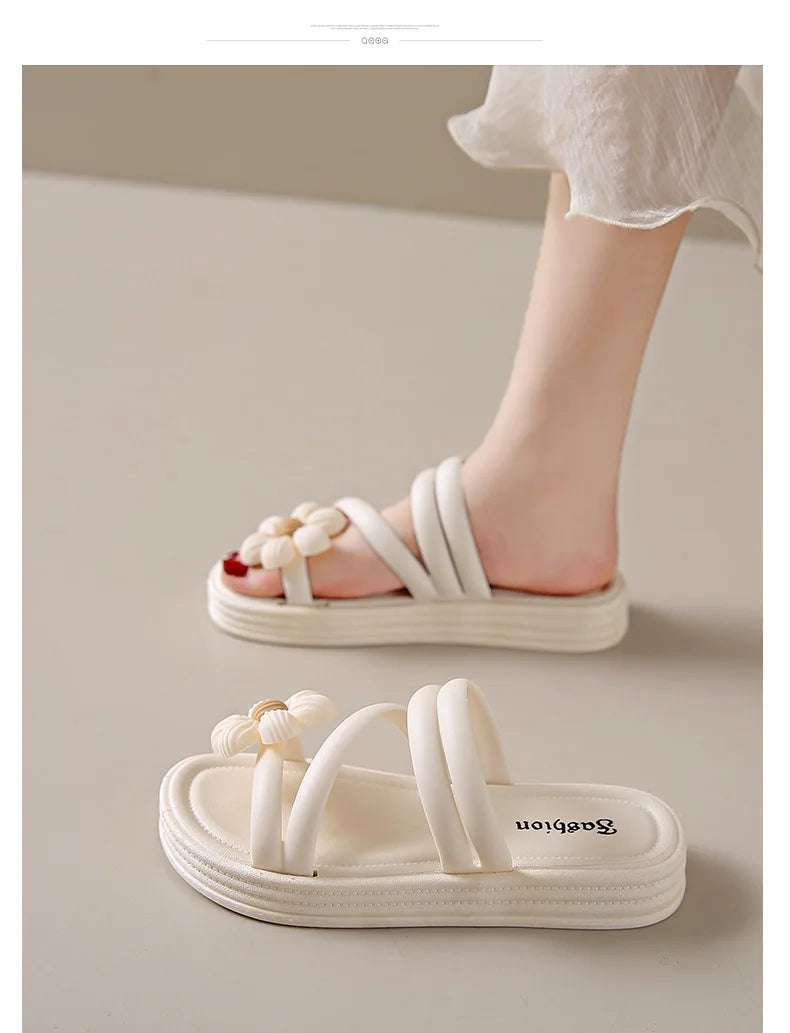 Sandália Feminina Rasteira com Flor | Conforto e Estilo